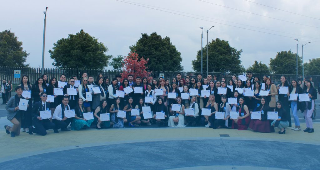 Más de 1125 jóvenes de Bogotá y sus alrededores se han certificado en competencias digitales Más de 1125 jóvenes de Bogotá y sus alrededores se han certificado en competencias digitales