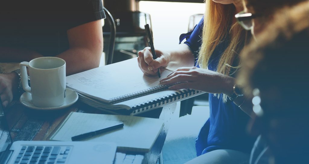 Estudiantes de Admón. sobresalen en Torneo Internacional de Simuladores de Negocios Estudiantes de Admón. sobresalen en Torneo Internacional de Simuladores de Negocios